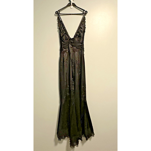 Mandalay Gown 12 Maxi Mermaid V-Neck Ruffle Satin Black NWT Fairygoth - Picture 2 of 13